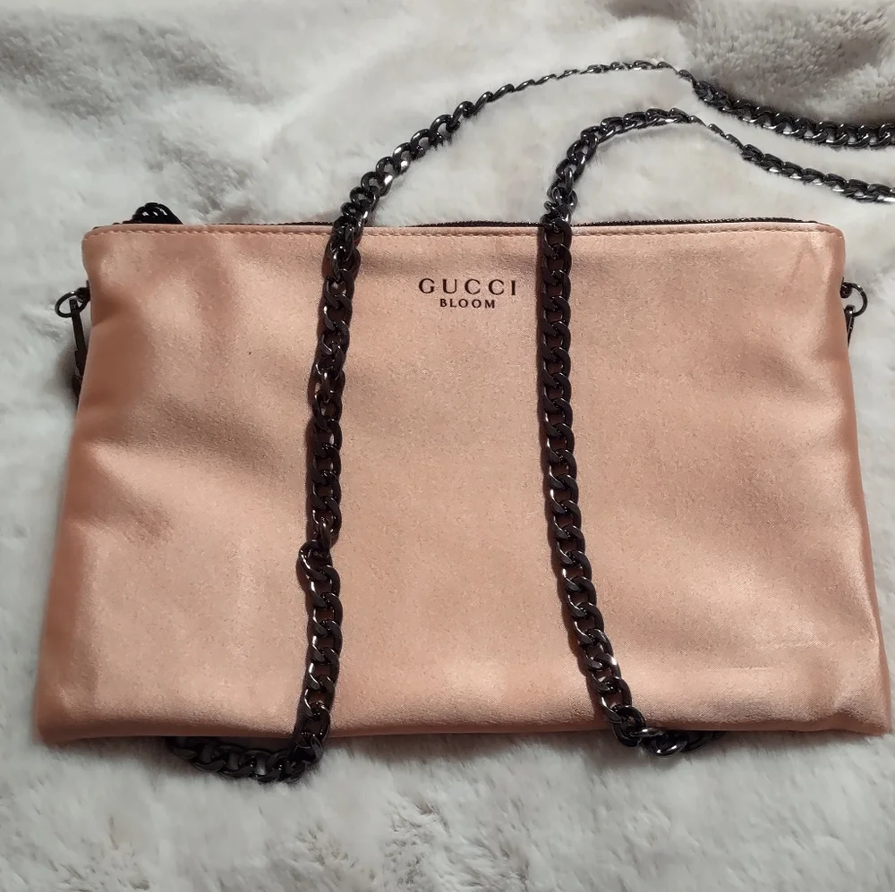 🆕 Gucci Beauty Bag repurposed to Crossbody - Picture 2 of 12